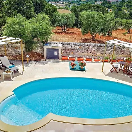 Sleeps 2 Pool Wifi ヴィラ バーリ